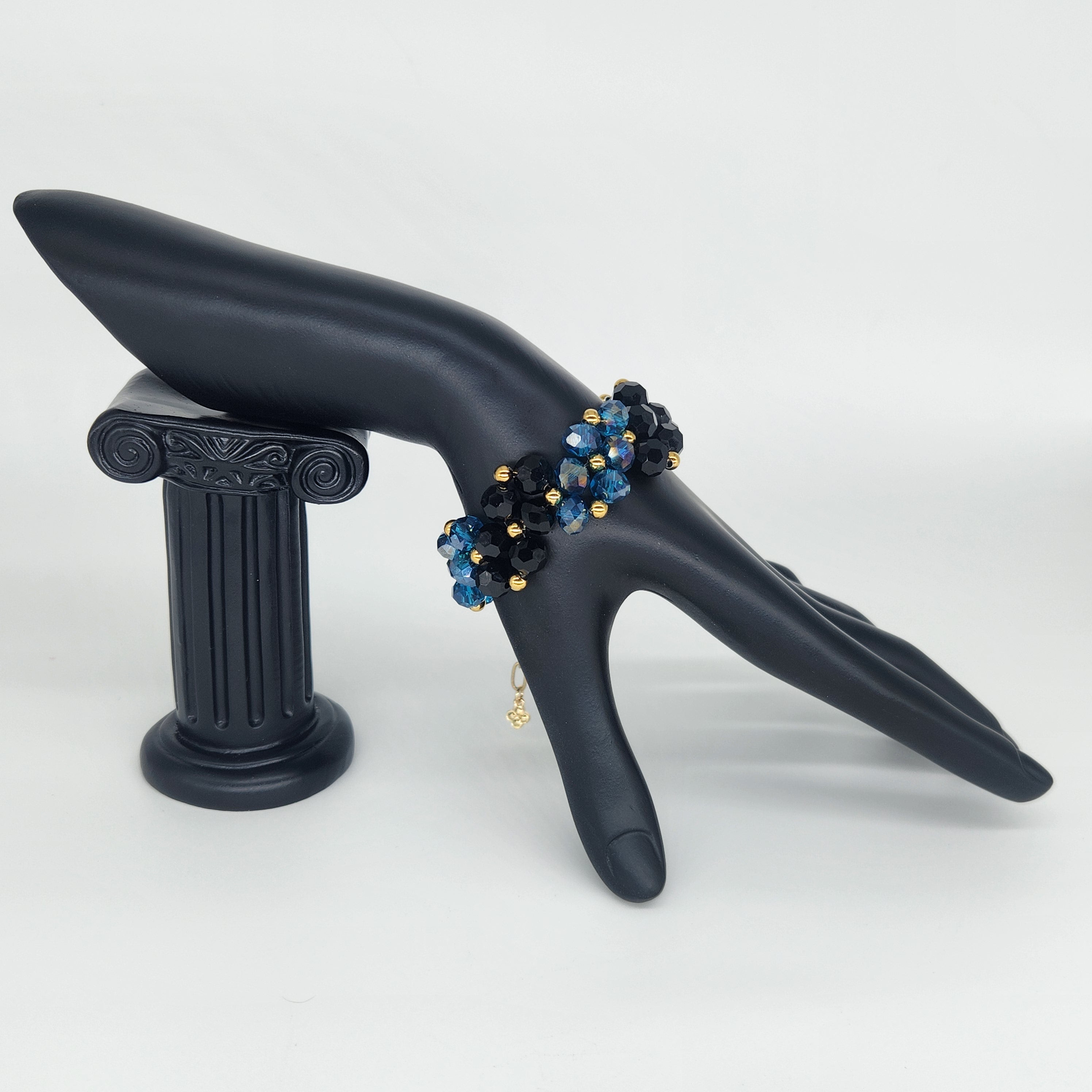 Black and Blue - Size: Adjustable "6" to "8.25"