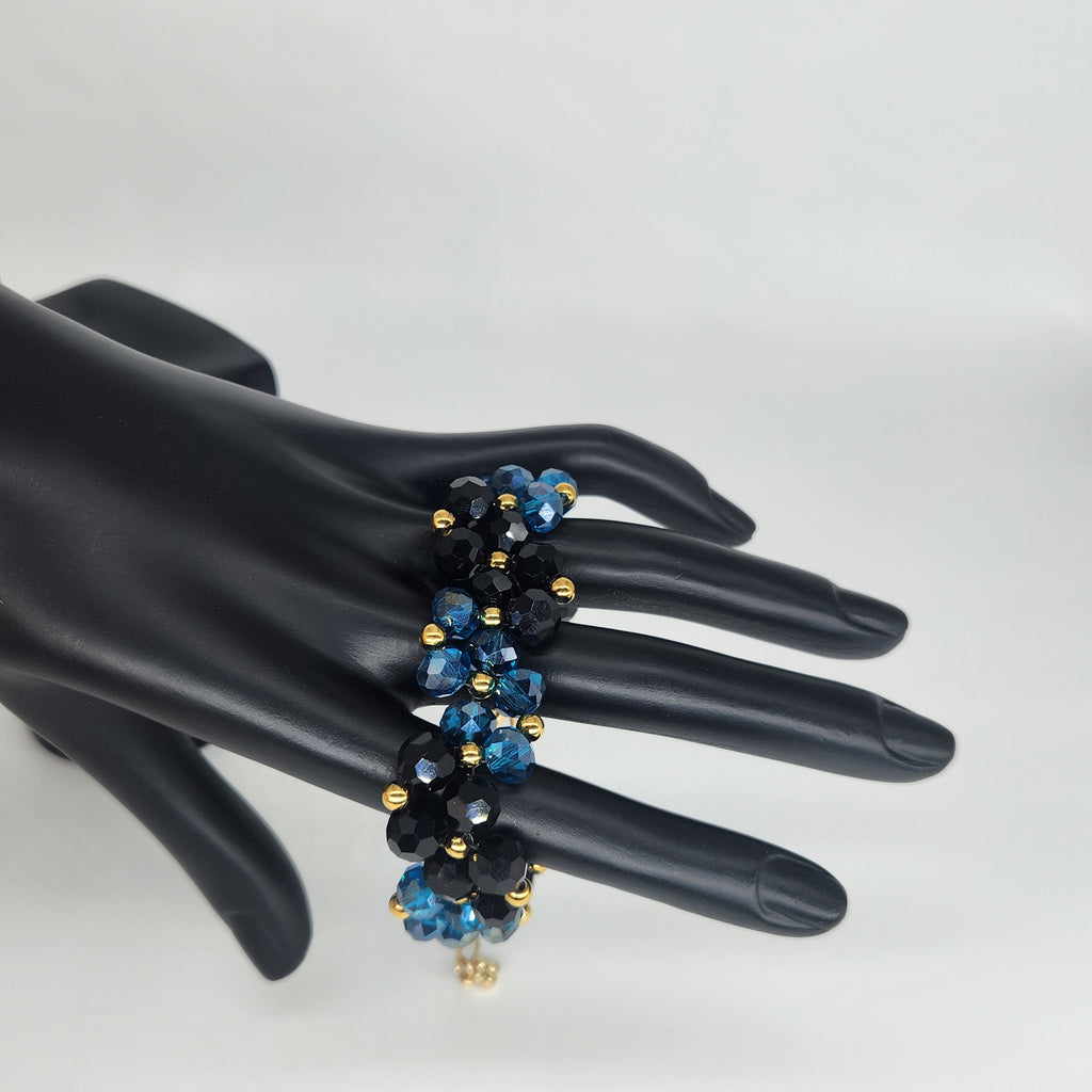 Black and Blue - Size: Adjustable "6" to "8.25"