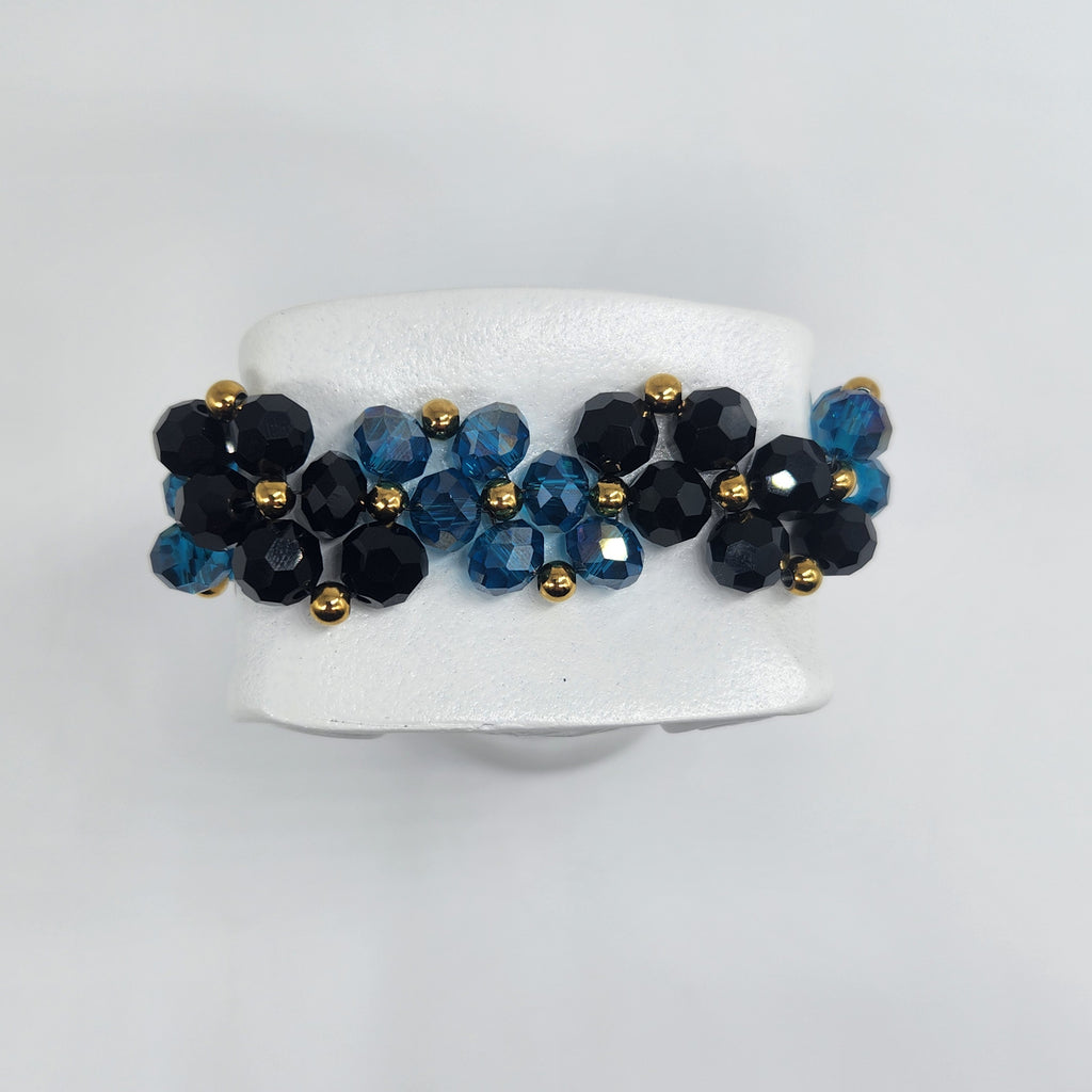 Black and Blue - Size: Adjustable "6" to "8.25"