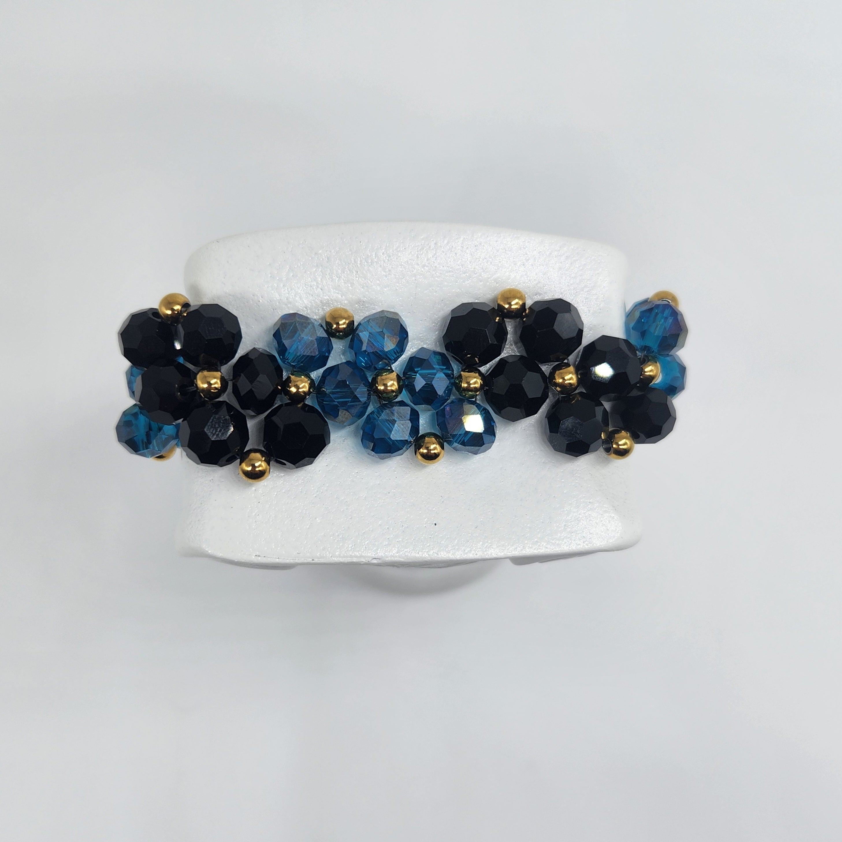 Black and Blue - Size: Adjustable "6" to "8.25"