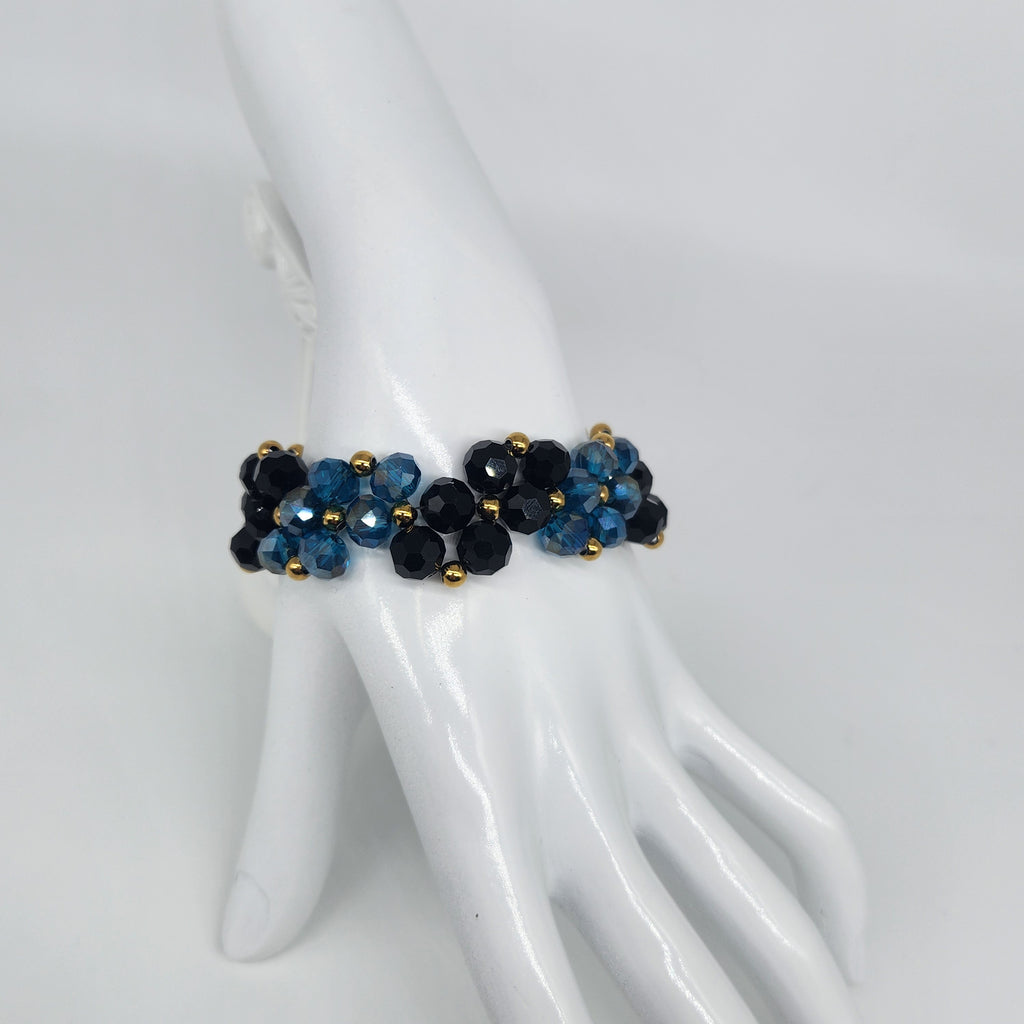 Black and Blue - Size: Adjustable "6" to "8.25"