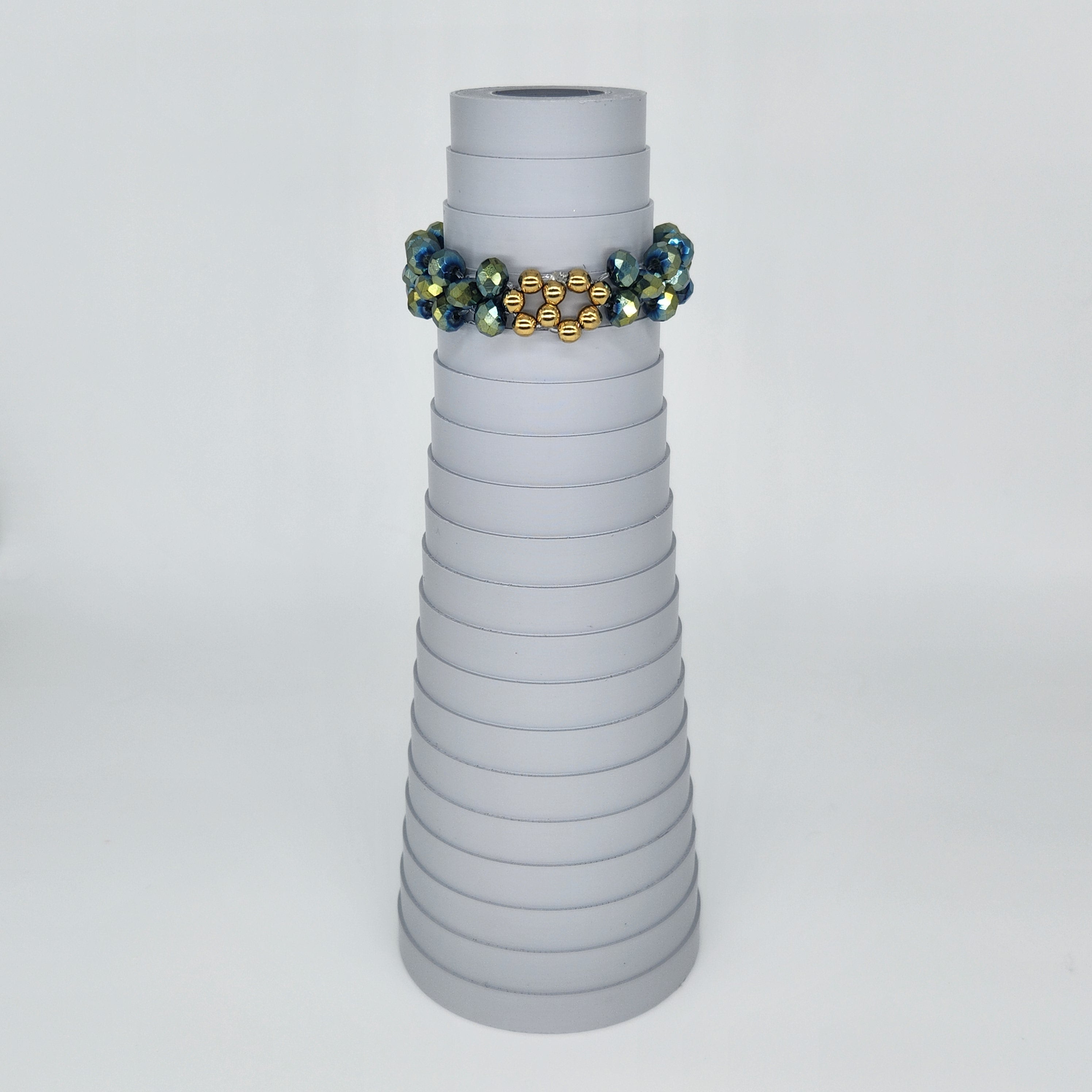 Beetle Green - Size: Stretchy "5.75"