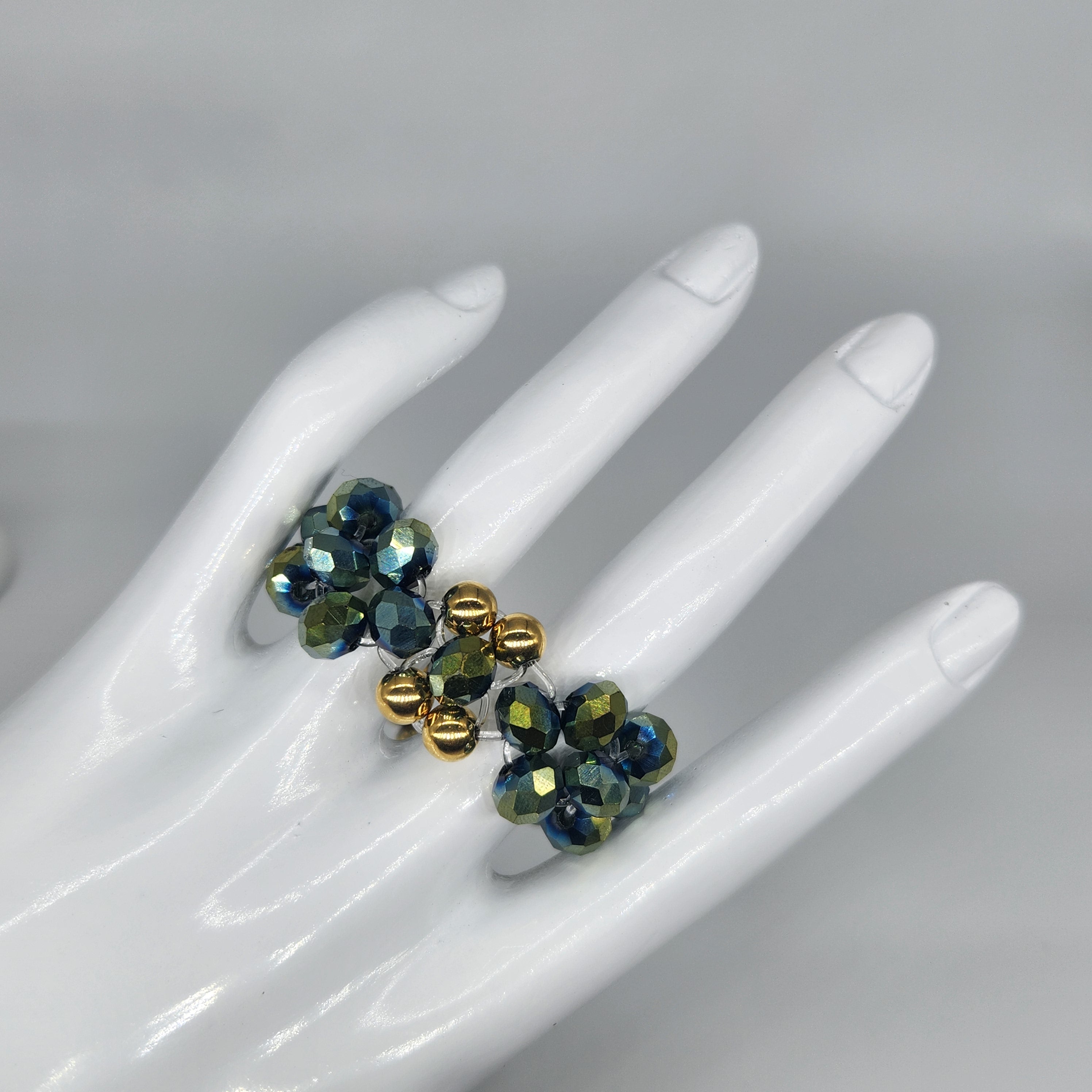 Beetle Green - Size: Stretchy "5.75"