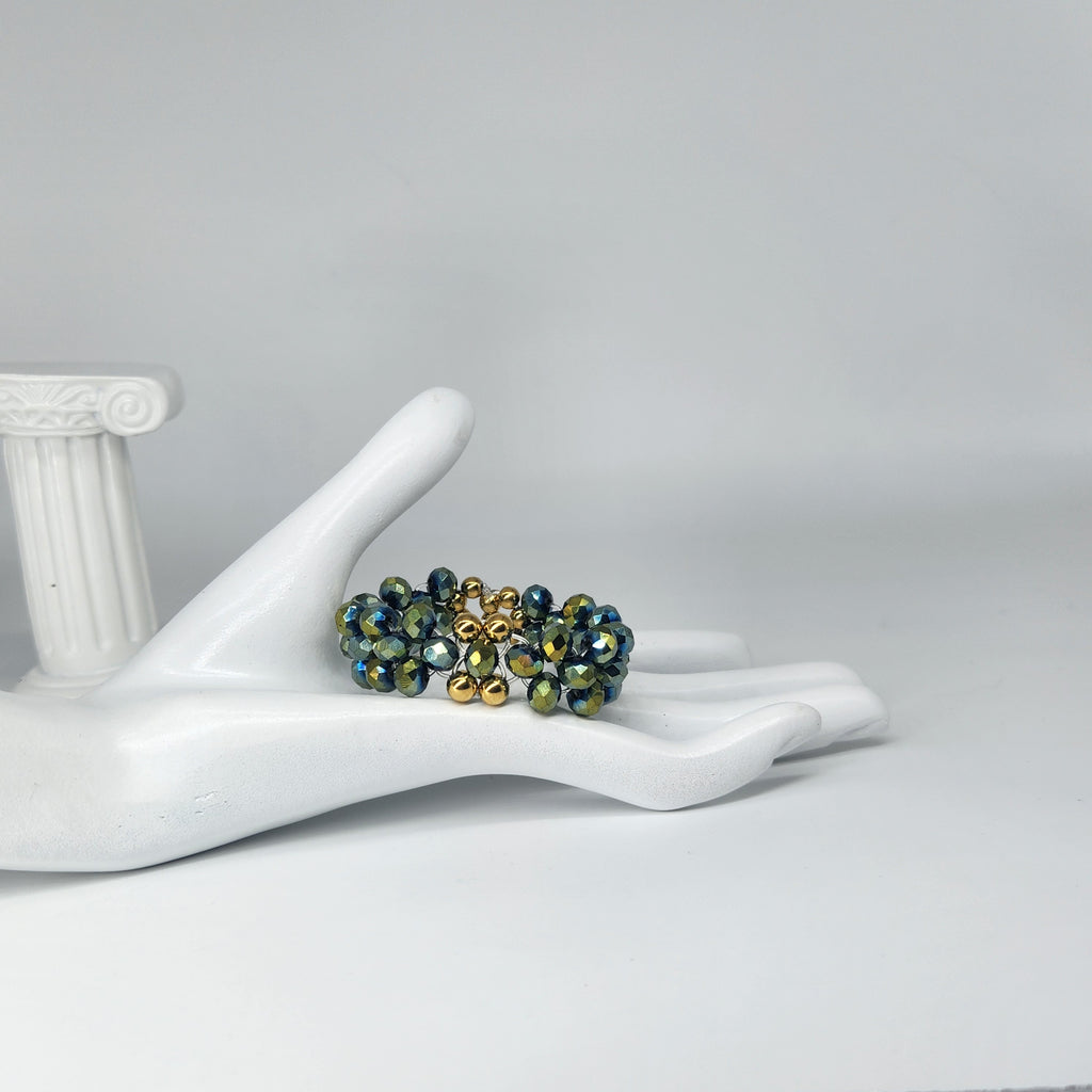 Beetle Green - Size: Stretchy "5.75"