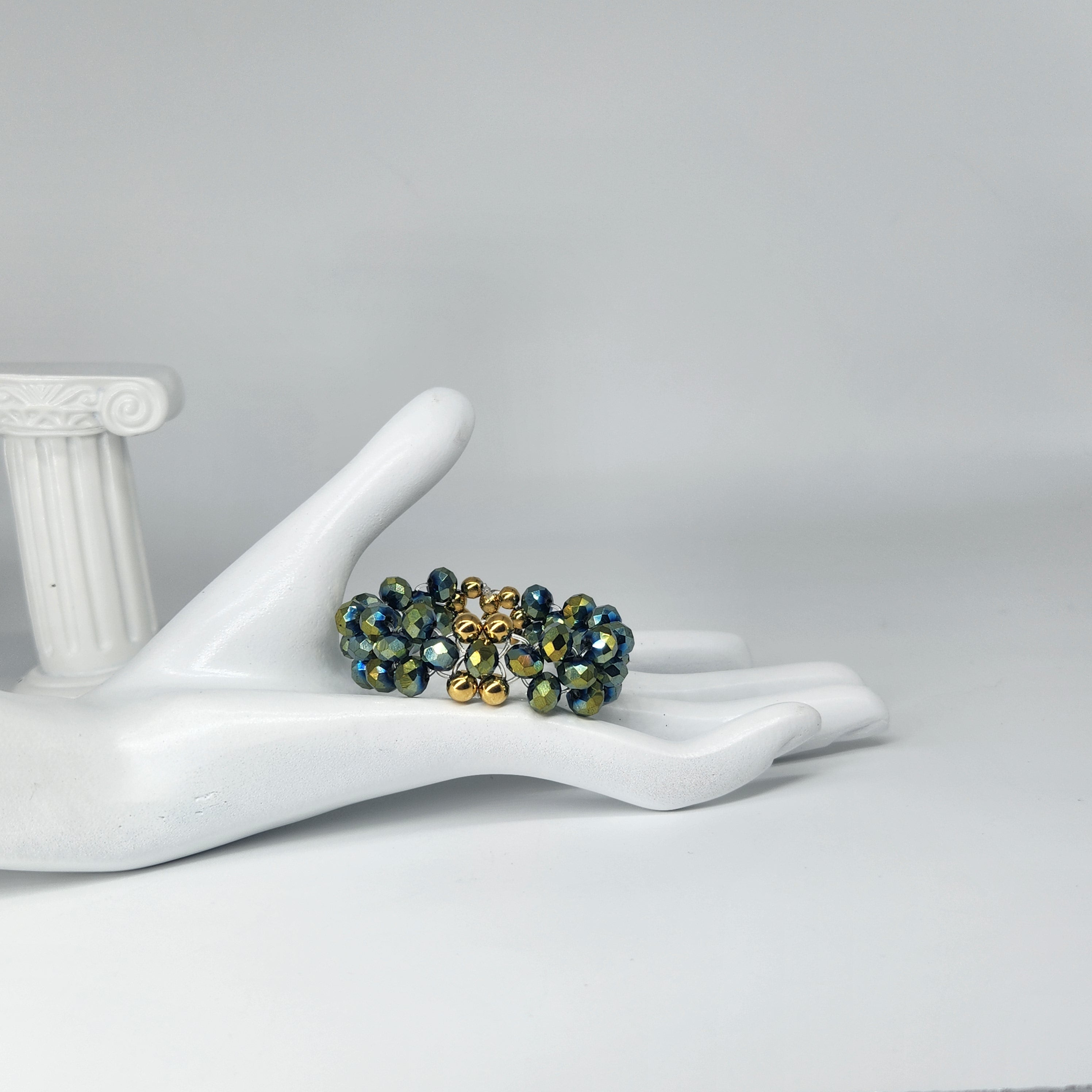 Beetle Green - Size: Stretchy "5.75"