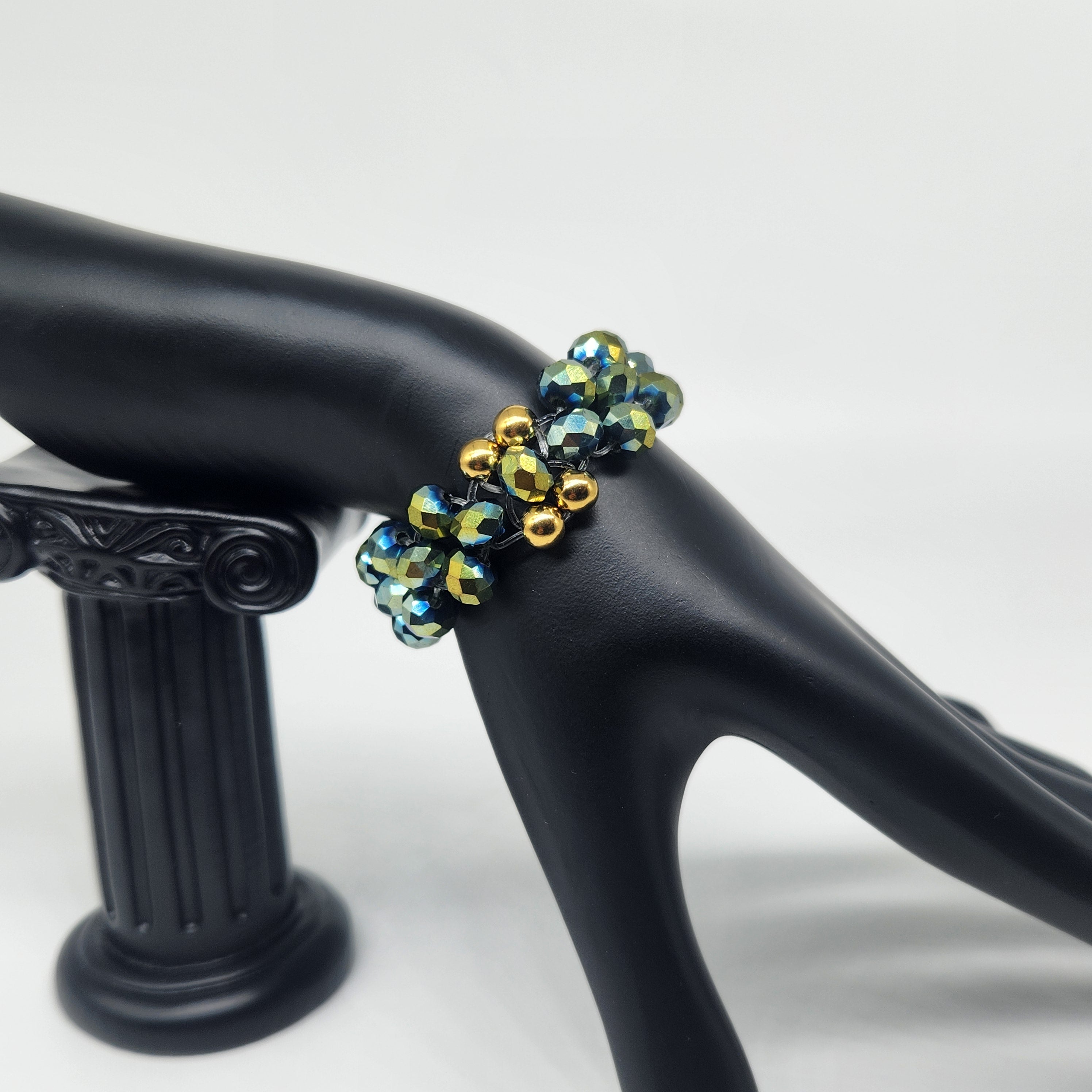 Beetle Green - Size: Stretchy "5.75"