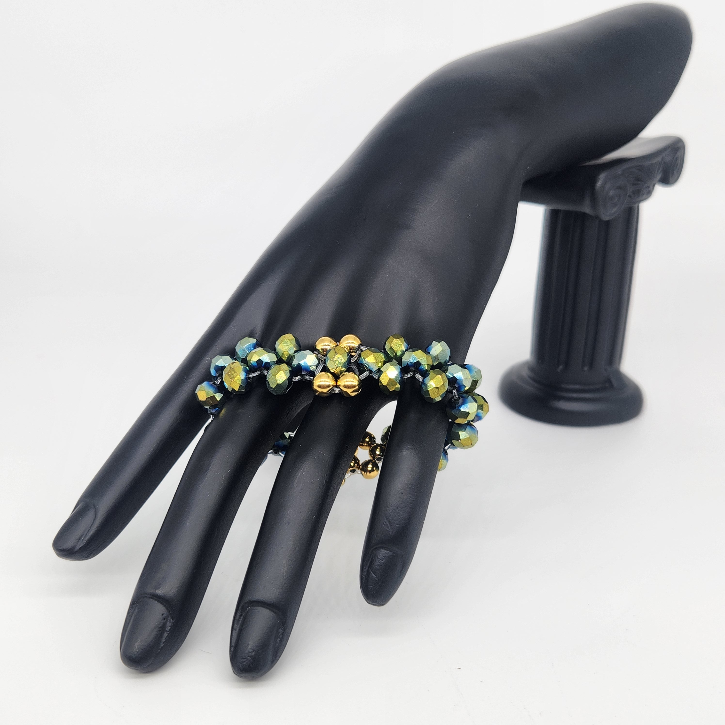 Beetle Green - Size: Stretchy "5.75"