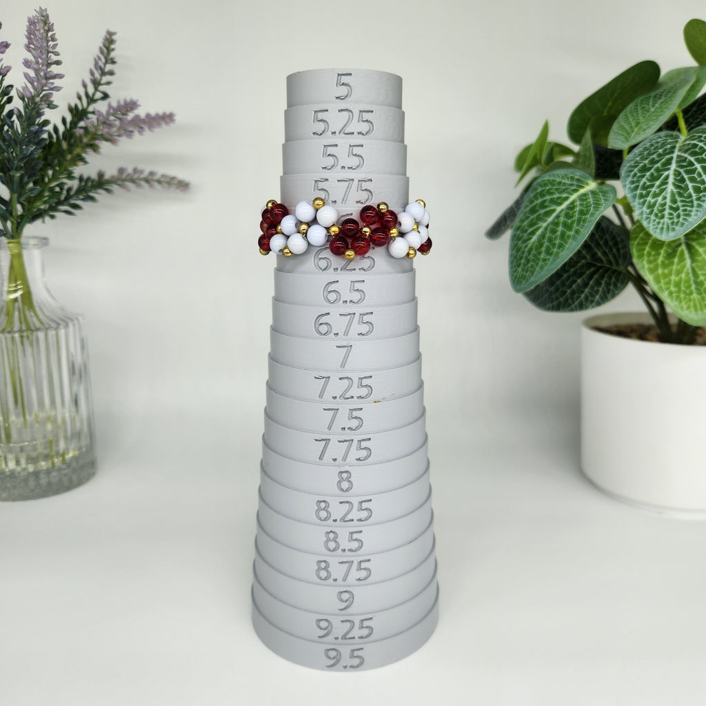 Red and White - Size: "6"