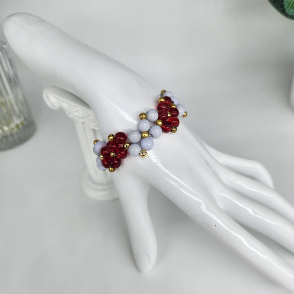 Red and White - Size: "6"
