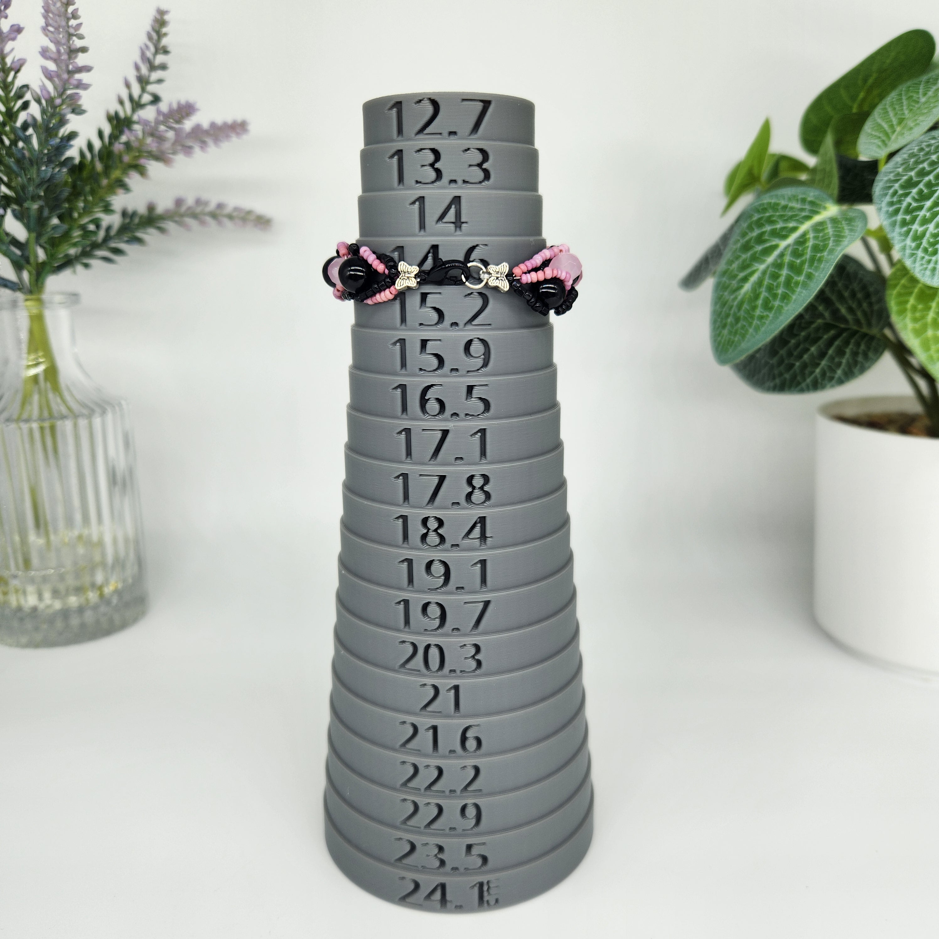 Black and Pink - Size: "5.75"